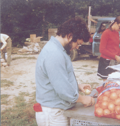 Mel Briscoe preparing onions for the Buoy group clambake.