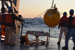 Recovery of a mooring on board R/V Neil Armstrong.