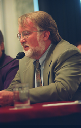 Peter Tyack testifying before a Senate committee