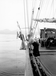 Val Worthington on Hydro platform and Dr. Carruthers watching