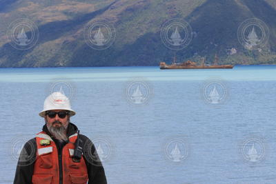 Bosun Ed "Catfish" Popowitz on R/V Atlantis in front of wreck of Captain Leonidas.
