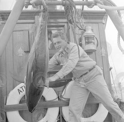 Scott Bray with Yellowfin tuna.