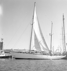 Aries tied to WHOI dock
