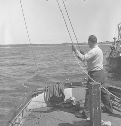 Carl Hayes towing a plankton net on Asterias.