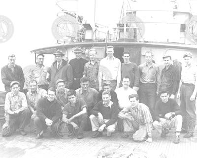 Officers and crew of R/V Mentor