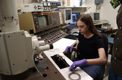 Jessica Warren working in the lab.