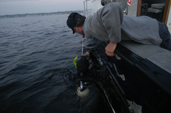 Rocky Geyer assisting the divers