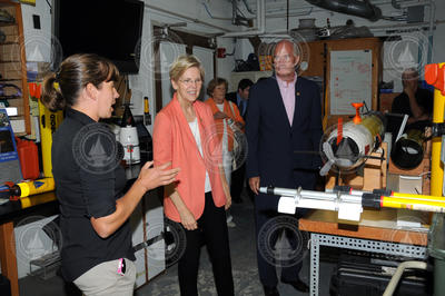 Amy Kukulya briefing Sen. Warren and Rep. Keating on REMUS systems.
