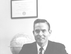Robert Dinsmore, U.S. Coast Guard Director for Tektite II