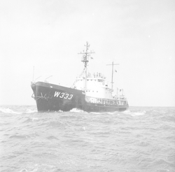 Full view of the Yamacraw at sea