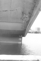 Numbers on bow of Knorr, construction Defoe Shipyard