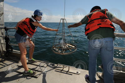 Fellows Manyu Belani and Samantha Whitmore deploy a Van Veen Grab.