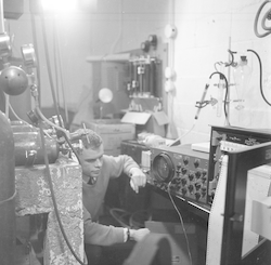 Richard Leahy in lab with CO2 analyser.