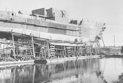 Knorr at Defoe Shipyard, under construction