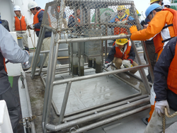 Recovery of multicorer sample on R/V Tansei Maru.