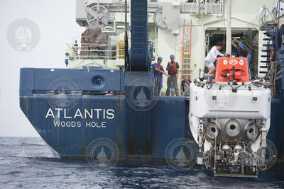Atlantis stern view of Alvin entering the water for dive AL4685.
