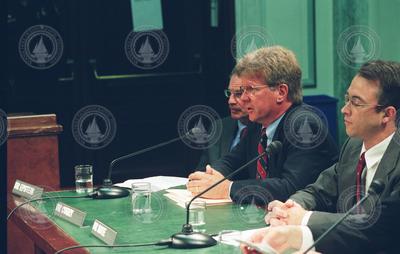 Bill Curry testifying at a Senate committee hearing