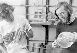 Phil Gschwend and Sandy Shor working in laboratory