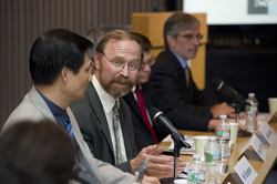 Panelist Ken Buesseler answers a question from an audience member.