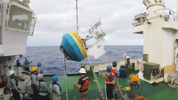Stratus buoy S19 deployment off the coast of Chile in the eastern Pacific.