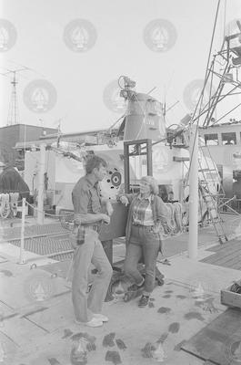 Chief Alvin pilot Ralph Hollis and Ruth Turner near Alvin on R/V Lulu.