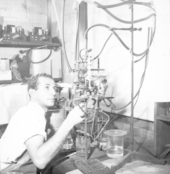 Bigelow Lab, Robert Abel.