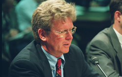 Bill Curry testifying at a Senate hearing