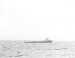 Submersible and ship maneuvering during DSV Alvin search operation.