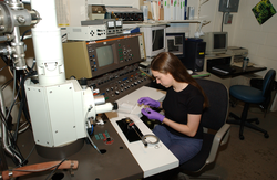 Jessica Warren working in the lab.