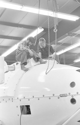 John Porteous and Cliff Winget working on Alvin during refit.