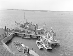 Albatross III leaving dock