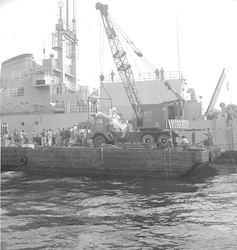 Salvage barge with Alvin and USNS Mizar