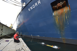 Amy Kukulya sending REMUS on its Knorr hull inspection mission.