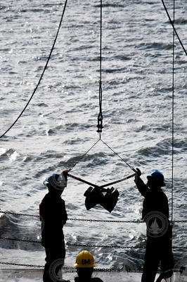 Deployment of Van Veen Grab off USCGC Healy.