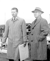 Fred Mangelsdorf and Harold Backus at El Austral ceremony.