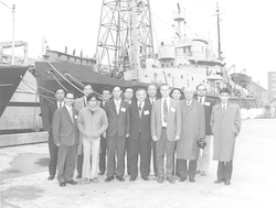 Chinese Delegation on WHOI dock
