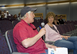 Audience participating in the colloquium panel discussion.