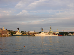 R/V Oceanus, R/V Endeavor and the R/V Knorr at the WHOI dock.