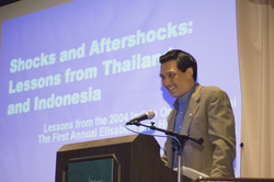 Dr. Jian Lin speaking at the Morss Tsunami workshop.
