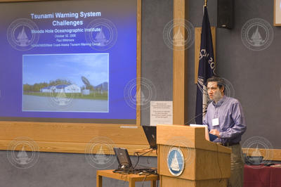 Dr. Jian Lin speaking at Morss Tsunami workshop.