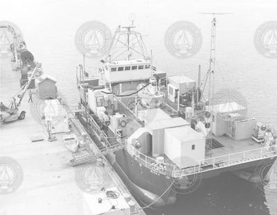Later version of Lulu at WHOI dock, Alvin on deck